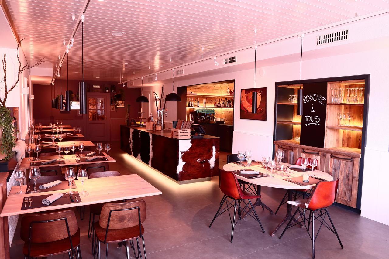 Hotel-Rotisserie La Tour Rouge Delemont Exterior photo